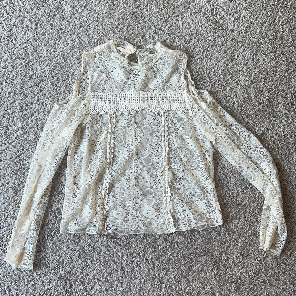 Gimmicks by BKE lace top.